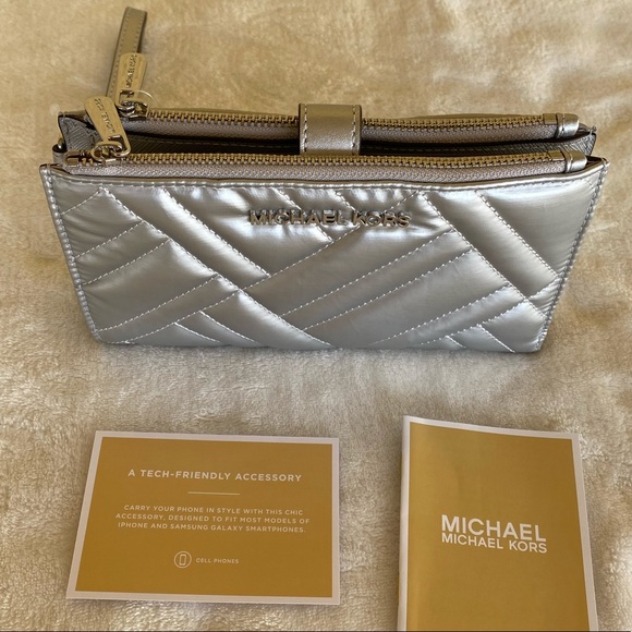 SOLD! NWT Michael Kors Peyton Double Zip Wristlet - Picture 7 of 16